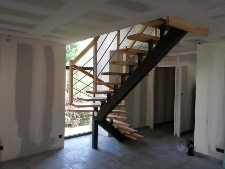 Fabricant d'escaliers métal Dordogne (24)