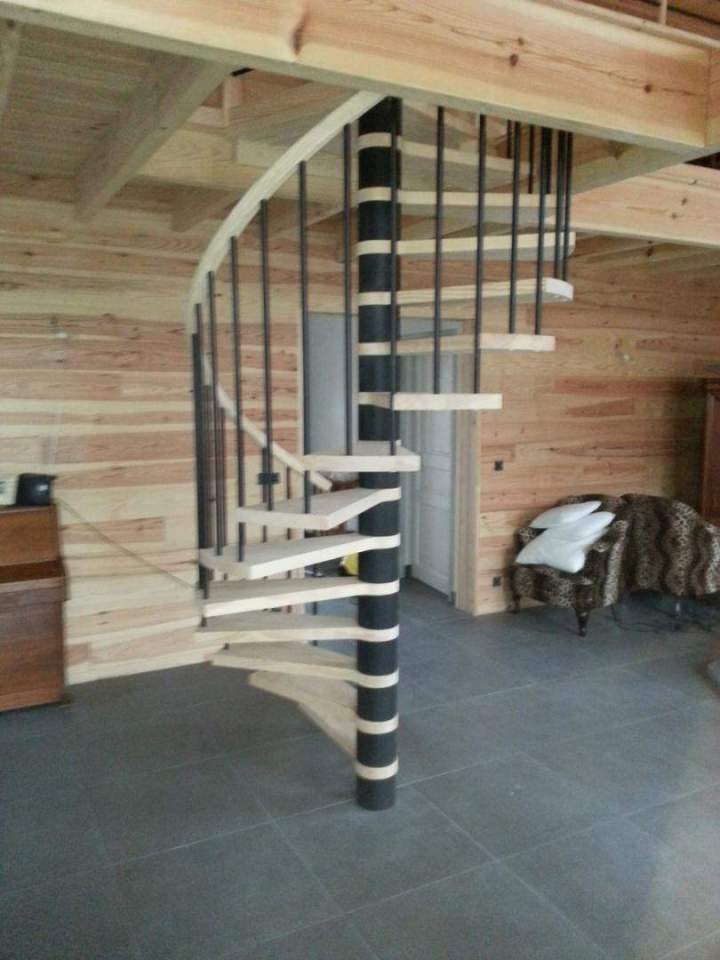 Garde‑corps escalier hélicoïdal Dordogne (24)