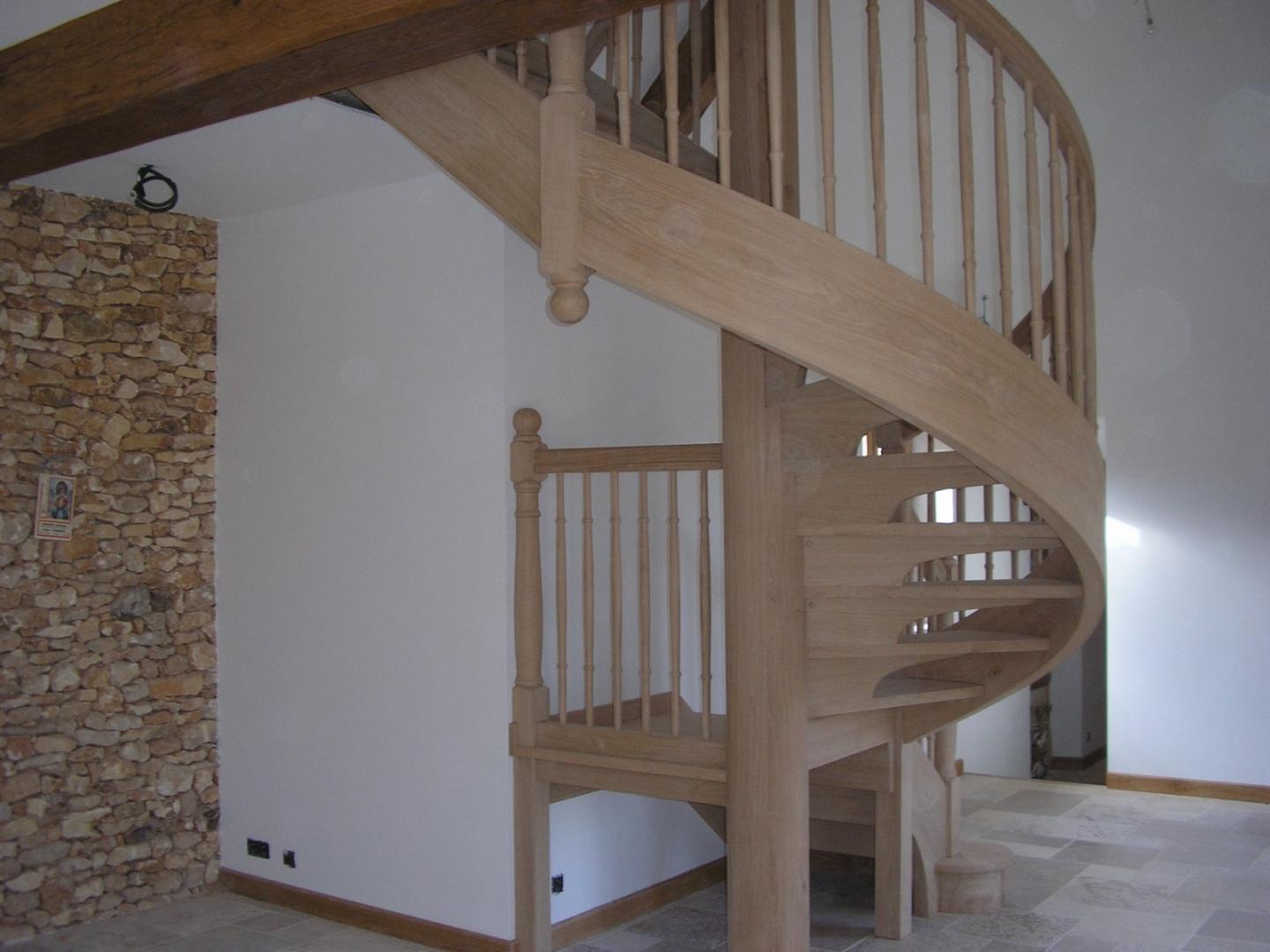 Fabricant escalier bois sur mesure, Le Bugue